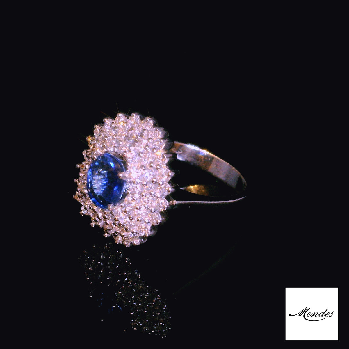 Anello con Zaffiro e Diamanti - Mendes Gioielli srl