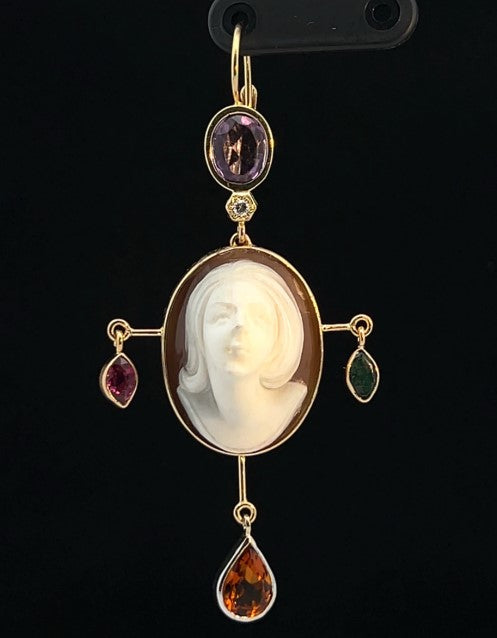 Orecchino - Elegante pendente in oro con cameo - Mendes Gioielli srl