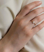 Carica l'immagine nel visualizzatore di Gallery, Anello Small White Diamonds
